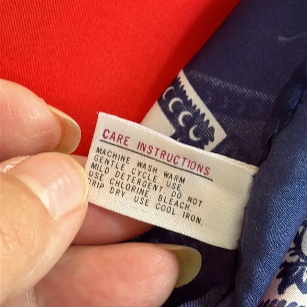 Vintage 70s Paoli red,‎ white & blue polyester scarf with floral border